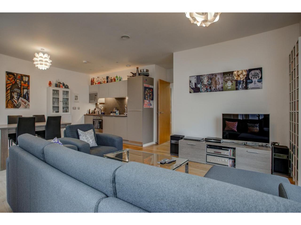 Stylish And Charming Apt For Up To 4, Manchester Apartamento Exterior foto